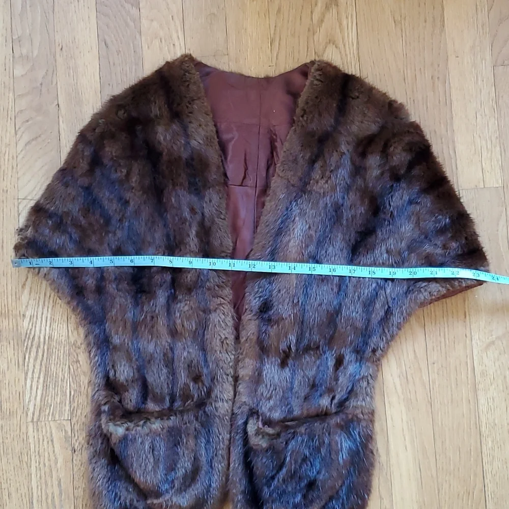 Vintage real fur shawl stole with pockets S/M